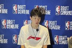 周鹏：杨瀚森14站试训圆满结束，正式启程赴纽约