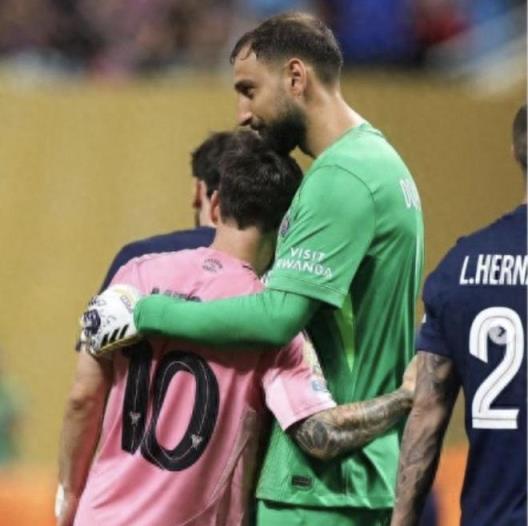 巴黎4-0晋级世俱杯8强，金球奖热门人选生变，登贝莱获奖之路遇阻