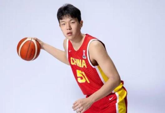 杨瀚森确认出战亚洲杯，上海男篮欲签古德温，广东上调陈家政